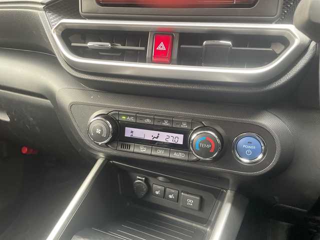 トヨタ ライズ Z 広島県 2022(令4)年 2.7万km ナチュラルベージュマイカM 禁煙車/ハイブリッド/スマートアシスト/・衝突軽減/・車線逸脱/・オートマチックハイビーム/・レーダークルーズコントロール/BSM/クリアランスソナー/純正ナビ（NSZT-W68T）/・フルセグ/CD/DVD/Bluetooth/SD/SDREC/パノラマモニター/革巻きステアリング/ステアリングスイッチ/オートライト/電動パーキングブレーキ/ブレーキホールド/LEDヘッドライト/フォグランプ/前後ドライブレコーダー（TZ-DR300）/ETC2.0/シートヒーター/フロアマット