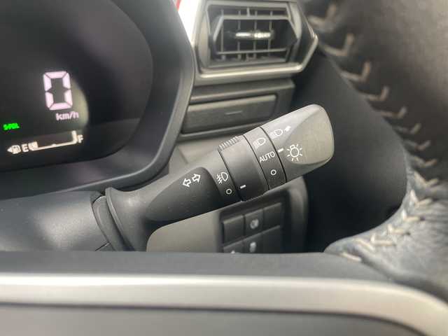 トヨタ ライズ Z 広島県 2022(令4)年 2.7万km ナチュラルベージュマイカM 禁煙車/ハイブリッド/スマートアシスト/・衝突軽減/・車線逸脱/・オートマチックハイビーム/・レーダークルーズコントロール/BSM/クリアランスソナー/純正ナビ（NSZT-W68T）/・フルセグ/CD/DVD/Bluetooth/SD/SDREC/パノラマモニター/革巻きステアリング/ステアリングスイッチ/オートライト/電動パーキングブレーキ/ブレーキホールド/LEDヘッドライト/フォグランプ/前後ドライブレコーダー（TZ-DR300）/ETC2.0/シートヒーター/フロアマット