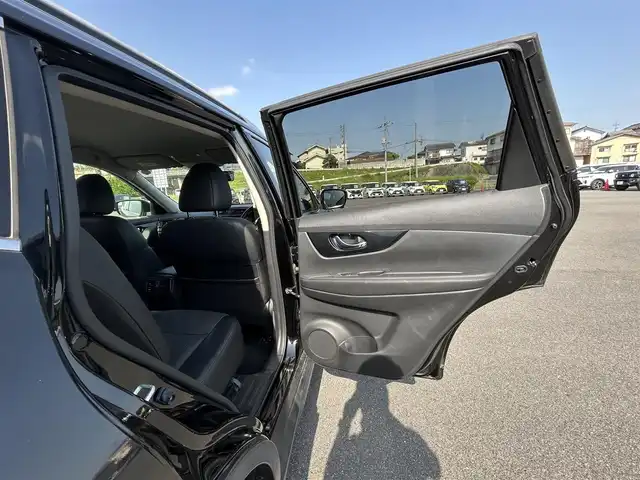 日産 エクストレイル 20X 岡山県 2017(平29)年 6.9万km ダイヤモンドブラック 4WD/純正メーカーナビ/フルセグTV/Bluetooth/CD/DVD/アラウンドビューモニター/インテリジェントルームミラー/ETC/プロパイロット/電動リアゲート/ステアリングリモコン/追従クルーズコントロール/LEDヘッドライト/ABS/レーンアシスト/横滑り防止装置/コーナーセンサー/オートライト/衝撃被害軽減システム/スペアキー