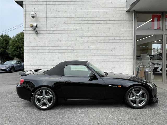 ホンダ Ｓ２０００ 埼玉県 2001(平13)年 3.5万km ベルリナブラック 外部検査済み/FUJITSUBOマフラー/BILSTEIN車高調/GReddyタワーバー/OPフロントエアロ/OPモデューロ17インチアルミ/OP黒革シート/OPトランクスポイラー/OPウインドウディフレクター/HIDヘッドライト/VGS/電動フルオープン/レーシングステアリング/キーレス/スペアキー/点検記録簿/（H14/H17/H18/H20/H22/H24/H25/H26/H28/H30/R2）/新車保証書/取扱説明書