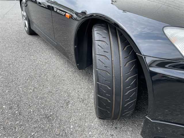 ホンダ Ｓ２０００ 埼玉県 2001(平13)年 3.5万km ベルリナブラック 外部検査済み/FUJITSUBOマフラー/BILSTEIN車高調/GReddyタワーバー/OPフロントエアロ/OPモデューロ17インチアルミ/OP黒革シート/OPトランクスポイラー/OPウインドウディフレクター/HIDヘッドライト/VGS/電動フルオープン/レーシングステアリング/キーレス/スペアキー/点検記録簿/（H14/H17/H18/H20/H22/H24/H25/H26/H28/H30/R2）/新車保証書/取扱説明書
