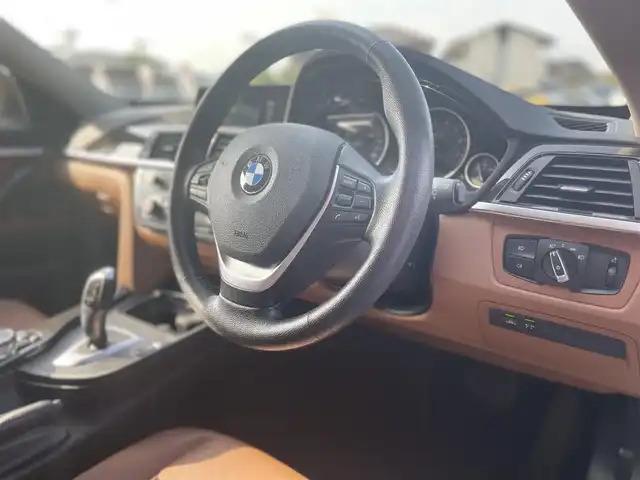 ＢＭＷ ４２０ｉ グランクーペ ラグジュアリー 栃木県 2016(平28)年 3万km アルピンホワイトⅢ インテリジェントセーフティ/コンフォートアクセス/ナビ /バックカメラ/ミラーETC/ACC/茶革シート/パワーシート /シートヒーター /キセノンヘッドライト/オートライト/バックソナー /パワーバックドア