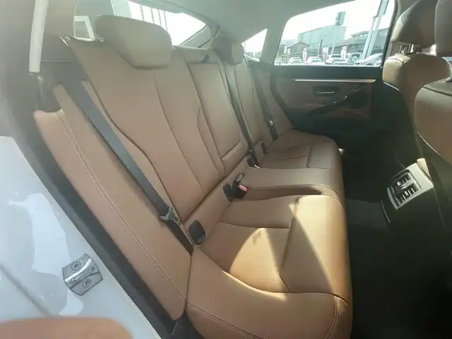 ＢＭＷ ４２０ｉ グランクーペ ラグジュアリー 栃木県 2016(平28)年 3万km アルピンホワイトⅢ インテリジェントセーフティ/コンフォートアクセス/ナビ /バックカメラ/ミラーETC/ACC/茶革シート/パワーシート /シートヒーター /キセノンヘッドライト/オートライト/バックソナー /パワーバックドア