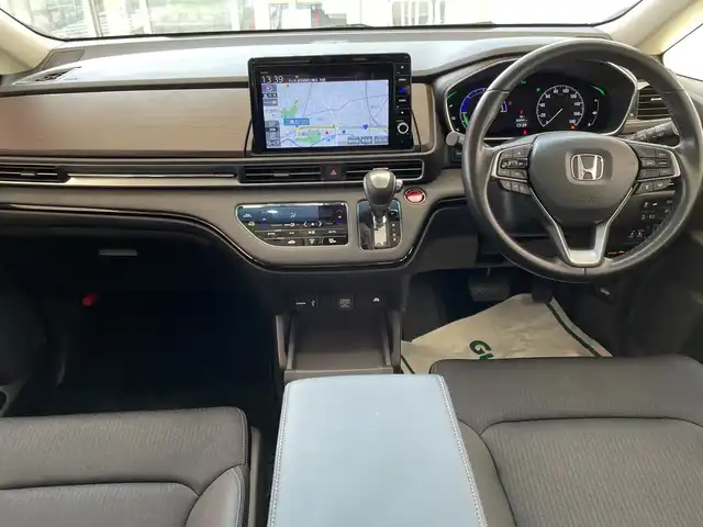 ホンダ オデッセイ ハイブリッド e:HEVアブソルート EX 埼玉県 2021(令3)年 2.7万km プレミアムスパークルブラックパール ホンダセンシング/純正10インチメナビ/　　CD/DVD/BT/フルセグTV/全方位カメラ/両側パワースライドドア/パワーバックドア/アダプティブクルーズコントロール/LEDオートライト/ハーフレザーシート/パワーシート/シートヒーター/純正18インチAW/ブラインドスポットモニター/ステアリングスイッチ/プッシュスタート/スペアキー1本/ビルトインETC2.0/禁煙車