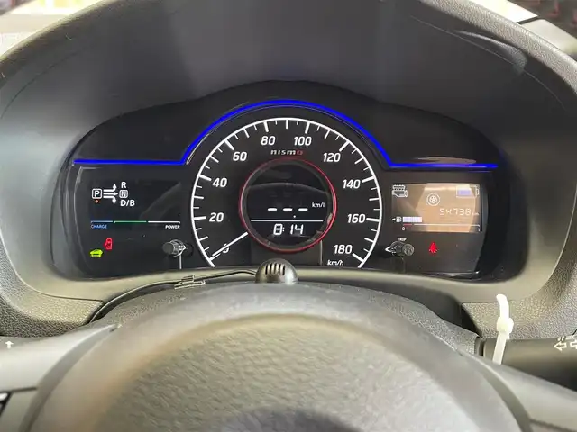 日産 ノート e－パワー ニスモ 岩手県 2017(平29)年 5.5万km スーパーブラック エマージェンシーブレーキ　/レーンアシスト/専用サスペンション/専用チューニングコンピューター/専用シート/横滑り防止装置/バックカメラ/ETC2.0/車両接近通報装置/LEDヘッドライト/純正ナビ（Bluetooth CD DVD フルセグ USB AUX）/純正１６インチアルミホイール/フォグランプ/オートエアコン/オートライト/アイドリングストップ/純正フロアマット
