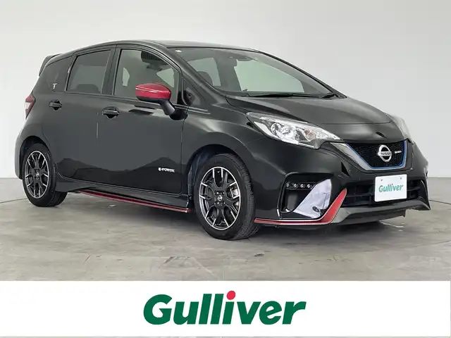日産 ノート e－パワー ニスモ 大分県 2017(平29)年 5.5万km スーパーブラック エマージェンシーブレーキ　/レーンアシスト/専用サスペンション/専用チューニングコンピューター/専用シート/横滑り防止装置/バックカメラ/ETC2.0/車両接近通報装置/LEDヘッドライト/純正ナビ（Bluetooth CD DVD フルセグ USB AUX）/純正１６インチアルミホイール/フォグランプ/オートエアコン/オートライト/アイドリングストップ/純正フロアマット
