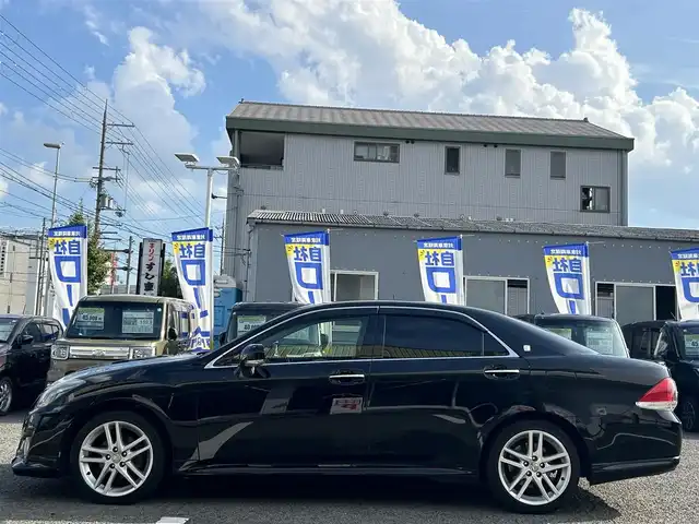 トヨタ クラウン アスリート スペシャルパッケージ 京都府 2012(平24)年 8.8万km ブラック (株)IDOMが運営する【じしゃロン伏見店】の自社ローン専用車両になりますこちらは現金またはオートローンご利用時の価格です。自社ローンご希望の方は別途その旨お申付け下さい/スマートキー/プッシュスタート/バックカメラ/ＥＴＣ/クルーズコントロール/ステアリングリモコン/電動格納ドアミラー/パワーウインドウ/防眩ミラー/オートライト/エアロ/オートライト/取扱説明書