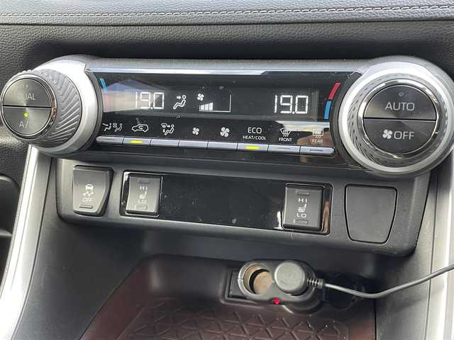 トヨタ ＲＡＶ４ ハイブリットG 青森県 2020(令2)年 9万km ホワイトパールクリスタルシャイン 純正ディスプレイオーディオ/フルセグTV/BT/USB/前方ドライブレコーダー/ETC2.0/デジタルインナーミラー/レーダー探知機/パワーバックドア/トヨタセーフティセンス/パノラミックビューモニター/バックカメラ/アダプティブクルーズコントロール/ハイビームアシスト/オートライト/D席パワーシート/ステアリングヒーター/LEDヘッドライト/フォグランプ/純正フロアマット/18インチ純正AW付スタッドレスタイヤ積込/スマートキー×２