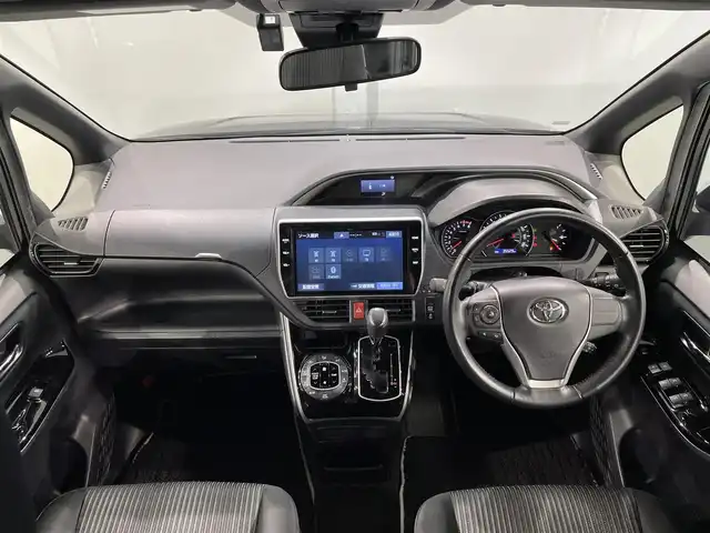 トヨタ ヴォクシー ZS 煌Ⅱ 愛知県 2019(平31)年 3.6万km ブラッキッシュアゲハガラスフレーク 純正１０インチナビ/モデリスタエアロ/両側パワースライドドア/衝突軽減ブレーキ/レーンキープアシスト/クリアランスソナー/先行車発進告知/クルーズコントロール/ドライブレコーダー/ビルトインＥＴＣ/バックカメラ/アクセサリーソケット/アイドリングストップ/LEDヘッドライト/オートハイビーム/ISOFIX/純正フロアマット/純正16インチアルミホイール