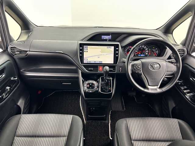 トヨタ ヴォクシー ZS 煌Ⅱ 三重県 2019(平31)年 3.6万km ブラッキッシュアゲハガラスフレーク /禁煙車//純正１０インチナビ//モデリスタエアロ(F・S)//両側パワースライドドア//トヨタセーフティセンス//衝突軽減ブレーキ//レーンキープアシスト//クリアランスソナー//先行車発進告知//クルーズコントロール//ドライブレコーダー//ビルトインＥＴＣ//バックカメラ//アクセサリーソケット//アイドリングストップ//LEDヘッドライト//オートハイビーム//ISOFIX//純正フロアマット//純正16インチアルミホイールf