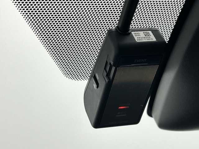 トヨタ ヴォクシー ZS 煌Ⅱ 三重県 2019(平31)年 3.6万km ブラッキッシュアゲハガラスフレーク /禁煙車//純正１０インチナビ//モデリスタエアロ(F・S)//両側パワースライドドア//トヨタセーフティセンス//衝突軽減ブレーキ//レーンキープアシスト//クリアランスソナー//先行車発進告知//クルーズコントロール//ドライブレコーダー//ビルトインＥＴＣ//バックカメラ//アクセサリーソケット//アイドリングストップ//LEDヘッドライト//オートハイビーム//ISOFIX//純正フロアマット//純正16インチアルミホイールf