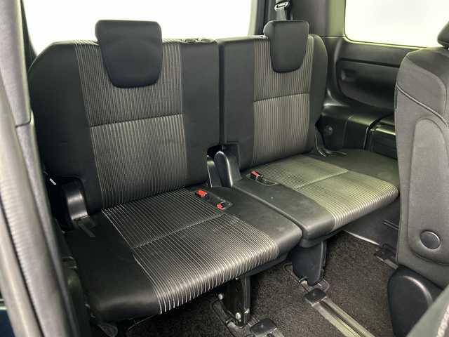 トヨタ ヴォクシー ZS 煌Ⅱ 三重県 2019(平31)年 3.6万km ブラッキッシュアゲハガラスフレーク /禁煙車//純正１０インチナビ//モデリスタエアロ(F・S)//両側パワースライドドア//トヨタセーフティセンス//衝突軽減ブレーキ//レーンキープアシスト//クリアランスソナー//先行車発進告知//クルーズコントロール//ドライブレコーダー//ビルトインＥＴＣ//バックカメラ//アクセサリーソケット//アイドリングストップ//LEDヘッドライト//オートハイビーム//ISOFIX//純正フロアマット//純正16インチアルミホイールf