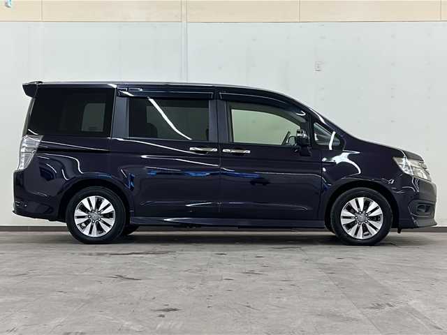 ホンダ ステップワゴン スパーダ Z クールスピリット 道央・札幌 2013(平25)年 6.5万km プレミアムコスミックバイオレットパール /4WD//純正ナビ：VXM-135VFNi/（CD/DVD/SD/ラジオ/フルセグ）//両側パワースライドドア//寒冷地仕様//フロントワイパーデアイサー//クルーズコントロール//横滑り防止装置//オートライト//フォグライト//オートエアコン//ETC//電動格納ミラー//スペアキー1本