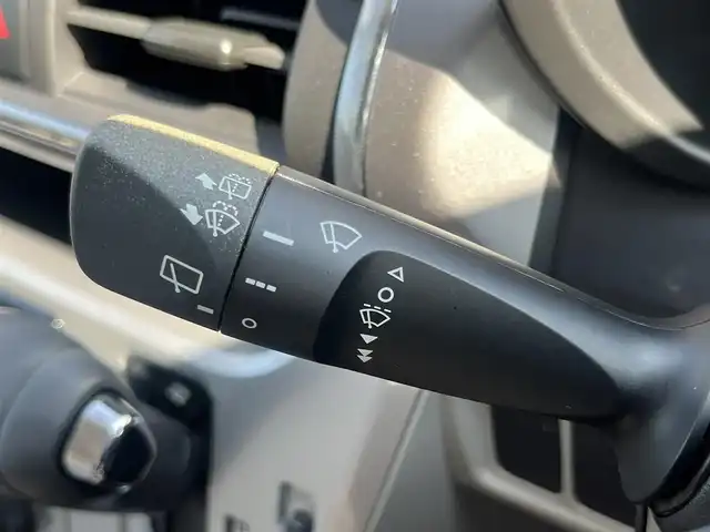 ダイハツ キャスト スタイル X SAⅡ 愛媛県 2017(平29)年 3.4万km ディープブルークリスタルマイカ 登録時走行距離：33731Km/ディーラーＯＰ社外ＳＤナビ/AM/FM/BT/フルセグ/ETC/Bカメラ/前後ドラレコ/横滑り防止装置/衝突軽減システム/キセノンヘッドライト/オートライト/エンジンスタートボタン/スマートキー/スペアキー1本/純正フロアマット