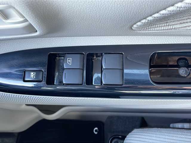 日産 デイズ ルークス X 山口県 2017(平29)年 4.3万km クールシルバー ワンオーナー/純正SDナビ　【MM316D-W】/・Bluetooth接続/・フルセグテレビ/・DVD再生機能有/アラウンドビューモニター/ドライブレコーダー/アイドリングストップ/衝突被害軽減システム/横滑り防止装置/スマートキー/プッシュスタート/片側パワースライドドア/フロアマット/純正14インチアルミホイール/ドアバイザー/保証書