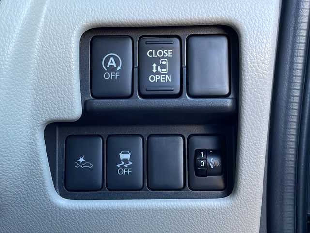 日産 デイズ ルークス X 山口県 2017(平29)年 4.3万km クールシルバー ワンオーナー/純正SDナビ　【MM316D-W】/・Bluetooth接続/・フルセグテレビ/・DVD再生機能有/アラウンドビューモニター/ドライブレコーダー/アイドリングストップ/衝突被害軽減システム/横滑り防止装置/スマートキー/プッシュスタート/片側パワースライドドア/フロアマット/純正14インチアルミホイール/ドアバイザー/保証書