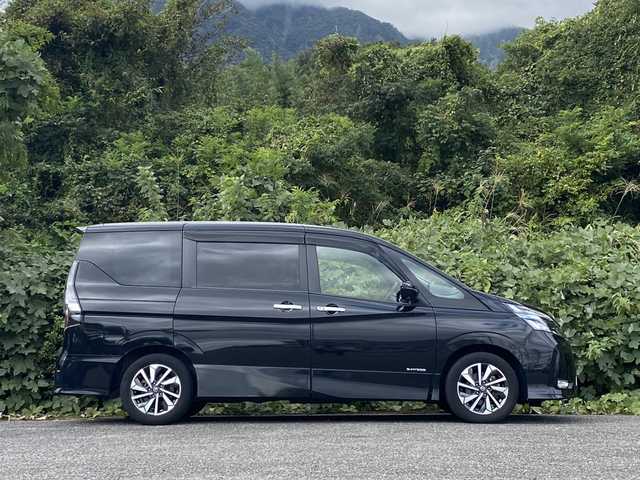 日産 セレナ ハイウェイスター V 大分県 2021(令3)年 6.2万km ダイヤモンドブラック プロパイロット/アラウンドビューモニター/アルパインメモリーナビ/フルセグ/Bluetooth/DVD/スマートルームミラー/両側パワースライドドア /ワンタッチスライドドア/純正LEDヘッドライト/オートライトコントロール/アダプティブクルーズコントロール/レーンキープアシスト/前後ドライブレコーダー/純正16インチアルミホイール/ETC/スマートキー/エンジンプッシュスタート/前後クリアランスソナー