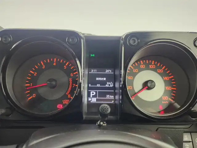 スズキ ジムニー ノマド FC 愛知県 2025(令7)年 0.1千km パール 登録済み未使用車/４ＷＤ/スズキデュアルブレーキサポート/レーダークルーズコントロール/純正8型ナビ/・フルセグ/・Bluetooth/・USB/シートヒーター（D+N)/ミラーヒーター　/パーキングソナー/オートライト/純正１５インチＡＷ/革巻きステアリング/ステアリングリモコン/ダウンヒルアシストコントロール/LEDヘッドライト/スマートキー/Pスタート/横滑り防止装置