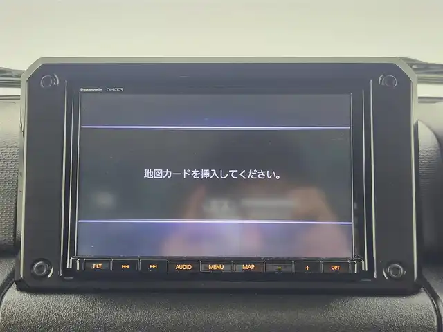 スズキ ジムニー ノマド FC 愛知県 2025(令7)年 0.1千km パール 登録済み未使用車/４ＷＤ/スズキデュアルブレーキサポート/レーダークルーズコントロール/純正8型ナビ/・フルセグ/・Bluetooth/・USB/シートヒーター（D+N)/ミラーヒーター　/パーキングソナー/オートライト/純正１５インチＡＷ/革巻きステアリング/ステアリングリモコン/ダウンヒルアシストコントロール/LEDヘッドライト/スマートキー/Pスタート/横滑り防止装置