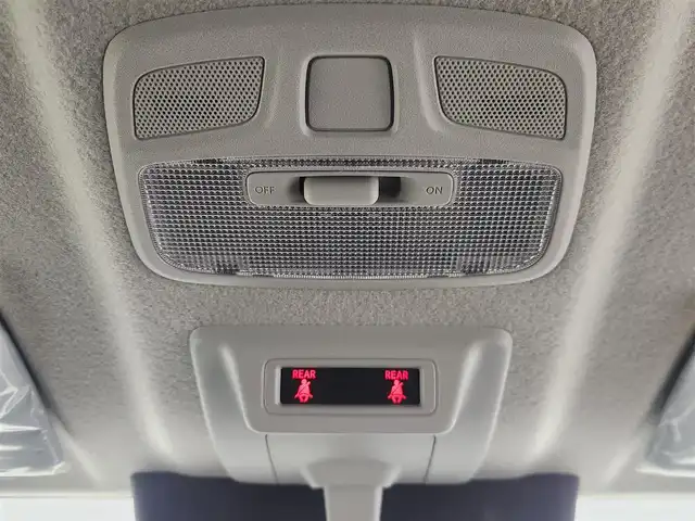 スズキ ジムニー ノマド FC 愛知県 2025(令7)年 0.1千km パール 登録済み未使用車/４ＷＤ/スズキデュアルブレーキサポート/レーダークルーズコントロール/純正8型ナビ/・フルセグ/・Bluetooth/・USB/シートヒーター（D+N)/ミラーヒーター　/パーキングソナー/オートライト/純正１５インチＡＷ/革巻きステアリング/ステアリングリモコン/ダウンヒルアシストコントロール/LEDヘッドライト/スマートキー/Pスタート/横滑り防止装置