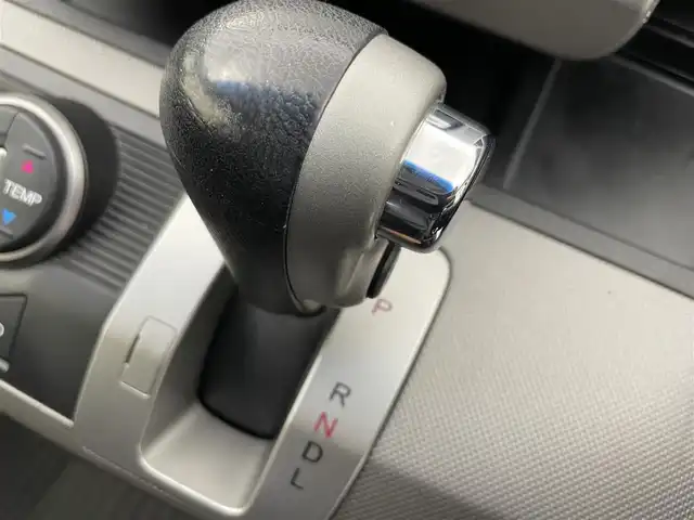 ホンダ フリード ハイブリット ジャストセレクション 富山県 2014(平26)年 5.8万km モダンスティールM 純正ナビ（CD　DVD　bluetooth）/ワンセグTV（走行中可）/バックカメラ/ビルトインETC/両側パワースライドドア/スマートキー/オートライト/HIDヘッドライト/クルーズコントロール/横滑防止装置/純正マット、社外バイザー