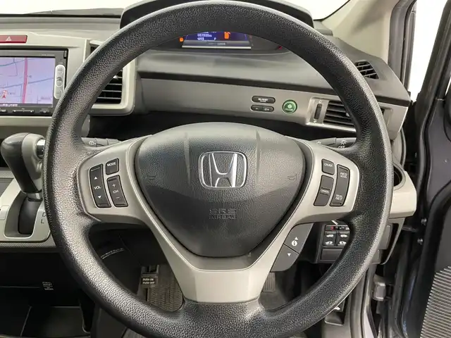 ホンダ フリード ハイブリット ジャストセレクション 富山県 2014(平26)年 5.8万km モダンスティールM 純正ナビ（CD　DVD　bluetooth）/ワンセグTV（走行中可）/バックカメラ/ビルトインETC/両側パワースライドドア/スマートキー/オートライト/HIDヘッドライト/クルーズコントロール/横滑防止装置/純正マット、社外バイザー