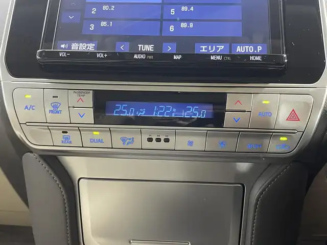 トヨタ ランドクルーザー プラド TX Lパッケージ 大阪府 2022(令4)年 2万km ホワイトパールクリスタルシャイン ベージュ革シート 純正9incナビTV バックカメラ パワーシート/ヒーター/エアコン レーダークルコン 衝突軽減ブレーキ レーンアシスト オートハイビーム ルーフレール クリアランスソナー 4WD