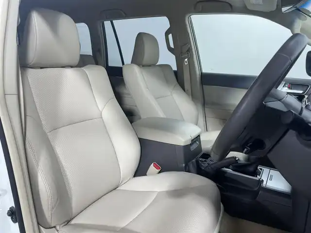 トヨタ ランドクルーザー プラド TX Lパッケージ 大阪府 2022(令4)年 2万km ホワイトパールクリスタルシャイン ベージュ革シート 純正9incナビTV バックカメラ パワーシート/ヒーター/エアコン レーダークルコン 衝突軽減ブレーキ レーンアシスト オートハイビーム ルーフレール クリアランスソナー 4WD