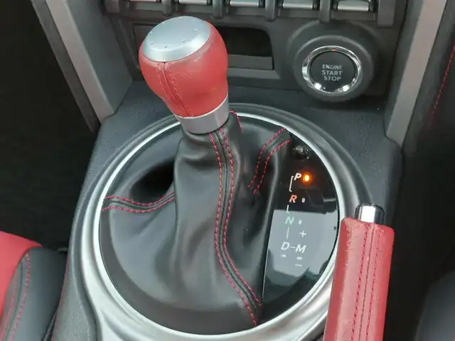 トヨタ ８６ GT リミテッド 東京都 2012(平24)年 7.2万km ライトニングレッド カロッツェリア ディスプレイオーディオ/CD/DVD/BT/AM/FM/USB/AppleCarplay/androidauto/バックカメラ/ハーフレザーシート/シートヒーター/モデリスタフルエアロ/ETC/ドライブレコーダー/MTモード付AT/パドルシフト