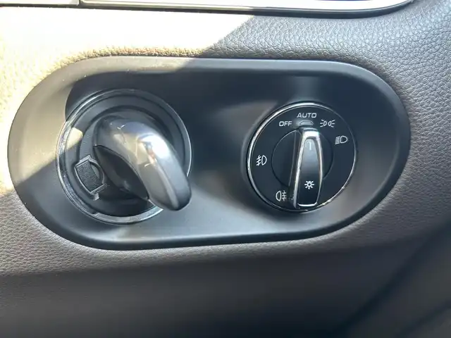 ポルシェ マカン ターボ 茨城県 2015(平27)年 5.7万km ジェットブラック パノラマルーフ/レザーインテリア/レッドキャリパー/ポルシェエントリー＆ドライブシステム/Boseサウンドシステム/純正ナビ　フルセグ/BT/AF/FM/パワーシート/シートメモリ/レザーシート/コーナーセンサー/ステアリングスイッチ/電動リアゲート/パドルシフト/純正アルミホイール/USBポート/パワーバックドア/オートライト/スマートキー