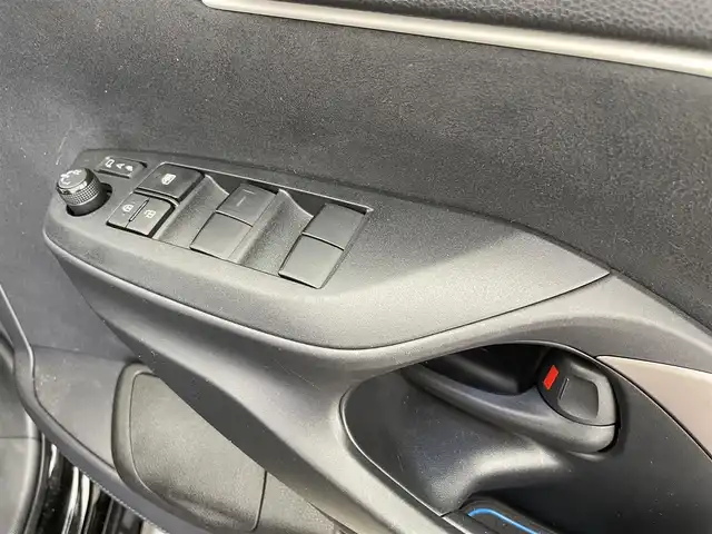 トヨタ ヤリス ハイブリッド Z 富山県 2023(令5)年 2.5万km ブラック 純正ディスプレイオーディオ（AM/FM/BT/USB/フルセグ）/全方位カメラ/ドライブレコーダー/ビルトインETC/D/N席シートヒーター/ハンドルヒーター/ブラインドスポットモニター/衝突被害軽減システム/レーダークルーズコントロール/レーンキープアシスト/コーナーセンサー/横滑り防止装置/アイドリングストップ/モデリスタアルミホイール/社外アルミホイール付冬タイヤ有/純正フロアマット/オートLEDライト/オートマチックハイビーム/革巻きステアリング/ステアリングスイッチ/スマートキー/スペアキー