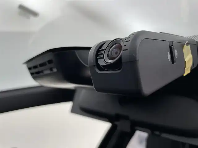 トヨタ ヤリス ハイブリッド Z 富山県 2023(令5)年 2.5万km ブラック 純正ディスプレイオーディオ（AM/FM/BT/USB/フルセグ）/全方位カメラ/ドライブレコーダー/ビルトインETC/D/N席シートヒーター/ハンドルヒーター/ブラインドスポットモニター/衝突被害軽減システム/レーダークルーズコントロール/レーンキープアシスト/コーナーセンサー/横滑り防止装置/アイドリングストップ/モデリスタアルミホイール/社外アルミホイール付冬タイヤ有/純正フロアマット/オートLEDライト/オートマチックハイビーム/革巻きステアリング/ステアリングスイッチ/スマートキー/スペアキー