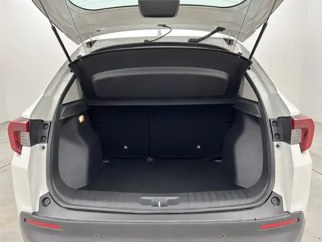 ホンダ ＷＲ－Ｖ Z+ 福岡県 2024(令6)年 0.1万km未満 プラチナホワイトパール 純正８型ナビ（ＢＴ，フルセグＴＶ）　/バックカメラ　/ＡＣＣ　/コーナーセンサー　/衝突軽減ブレーキ　/レーンキープ　/アクセル踏み間違い防止　/パドルシフト／ＭＴモード付　/ハーフレザー　/純正１７インチＡＷ　/ＬＥＤ