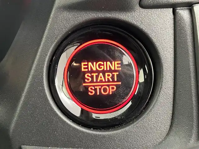 ホンダ ＷＲ－Ｖ Z+ 福岡県 2024(令6)年 0.1万km未満 プラチナホワイトパール 純正８型ナビ（ＢＴ，フルセグＴＶ）　/バックカメラ　/ＡＣＣ　/コーナーセンサー　/衝突軽減ブレーキ　/レーンキープ　/アクセル踏み間違い防止　/パドルシフト／ＭＴモード付　/ハーフレザー　/純正１７インチＡＷ　/ＬＥＤ