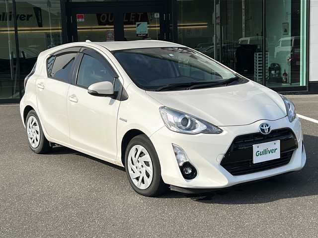 トヨタ アクア G 鹿児島県 2016(平28)年 4.7万km ライムホワイトパールクリスタルシャイン 純正ナビ/Bluetooth/CD/DVD/TV/AM/FM/ETC/ドライブレコーダー/バックモニター/フルセグ/クルーズコントロール/衝突軽減装置/レーン逸脱アラーム/純正フロアマット/オートライト/電動格納ミラー