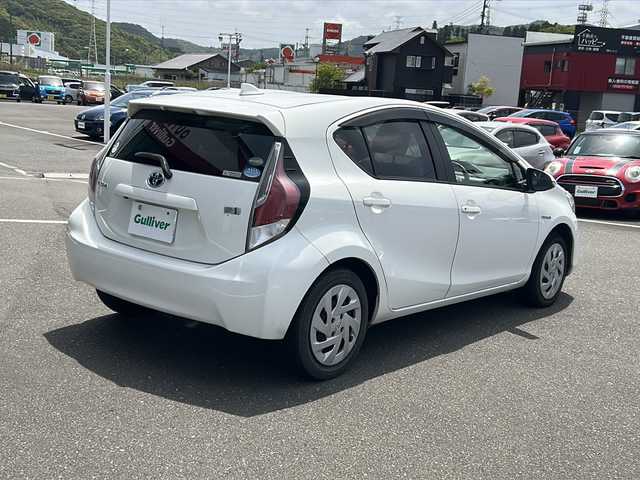 トヨタ アクア G 鹿児島県 2016(平28)年 4.7万km ライムホワイトパールクリスタルシャイン 純正ナビ/Bluetooth/CD/DVD/TV/AM/FM/ETC/ドライブレコーダー/バックモニター/フルセグ/クルーズコントロール/衝突軽減装置/レーン逸脱アラーム/純正フロアマット/オートライト/電動格納ミラー