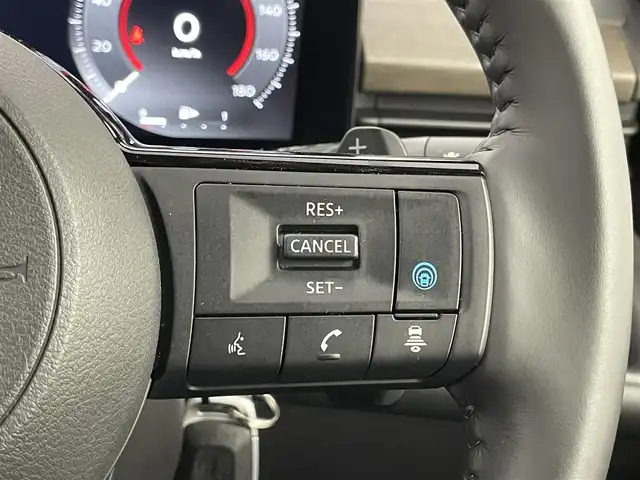 日産 セレナ ハイウェイスター V 埼玉県 2023(令5)年 2.1万km ベージュ 純正１２．３インチナビ　アラウンドビューモニター　プロパイロット　ＢＳＩ　デジタルインナーミラー　ビルトインＥＴＣ２．０　ワイヤレス充電　両側パワースライドドア　レーダークルーズコントロール　アップルCarPlay  純正アルミホイール ＬＥＤライト　地デジフルセグＴＶ　スマートキー　オートライト　スペアキー