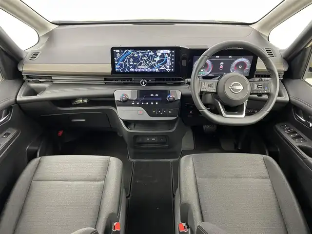 日産 セレナ ハイウェイスター V 埼玉県 2023(令5)年 2.1万km ベージュ 純正１２．３インチナビ　アラウンドビューモニター　プロパイロット　ＢＳＩ　デジタルインナーミラー　ビルトインＥＴＣ２．０　ワイヤレス充電　両側パワースライドドア　レーダークルーズコントロール　アップルCarPlay  純正アルミホイール ＬＥＤライト　地デジフルセグＴＶ　スマートキー　オートライト　スペアキー