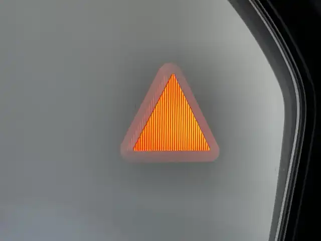 日産 セレナ e－パワー ハイウェイスター V 愛知県 2025(令7)年 0.1千km プリズムホワイト 登録済未使用車　/純正１２．３インチナビ　/（AM/FM/フルセグTV/Bluetooth/USB/CarPlay)/純正フリップダウンモニタ―　/アラウンドビューモニター　/プロパイロット　/衝突軽減ブレーキ　/踏み間違い防止/標識認知機能/両側電動スライドドア　/ビルトインＥＴＣ２．０　/ワイヤレス充電　/デジタルインナーミラー/ドライブレコーダー/クリアランスソナー/後側方車両検知警報（BSW)/SOSコール/プッシュスタート　/　　-スマートキー