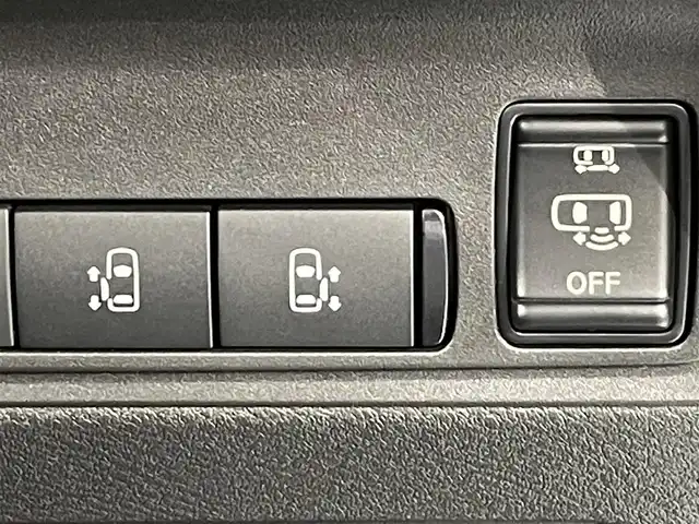 日産 セレナ e－パワー ハイウェイスター V 愛知県 2025(令7)年 0.1千km プリズムホワイト 登録済未使用車　/純正１２．３インチナビ　/（AM/FM/フルセグTV/Bluetooth/USB/CarPlay)/純正フリップダウンモニタ―　/アラウンドビューモニター　/プロパイロット　/衝突軽減ブレーキ　/踏み間違い防止/標識認知機能/両側電動スライドドア　/ビルトインＥＴＣ２．０　/ワイヤレス充電　/デジタルインナーミラー/ドライブレコーダー/クリアランスソナー/後側方車両検知警報（BSW)/SOSコール/プッシュスタート　/　　-スマートキー