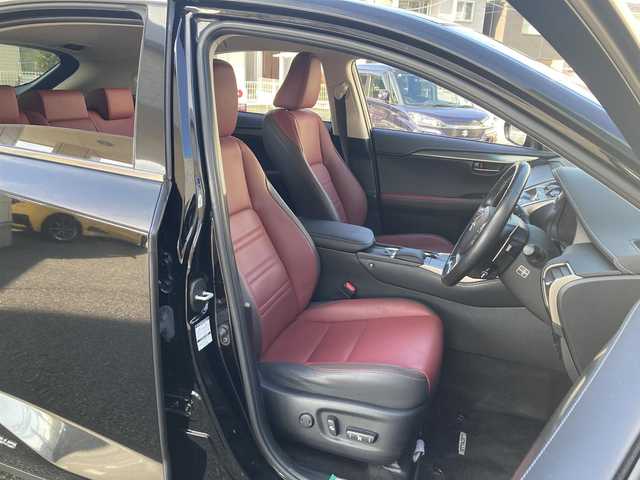 レクサス ＮＸ 300h Iパッケージ 兵庫県 2018(平30)年 4.6万km ブラック 純正メモリナビ/・TV/AM/FM/DVD/CD/BT/ドラレコ/ビルトインＥＴＣ２．０/前後コーナーセンサー/クルーズコントロール/バックモニター/横滑り防止装置/電動リアゲート/前席シートヒーター/前席パワーシート/プリクラッシュ/オートライト/パーキングサポートブレーキ/レーンキープアシスト/保証書