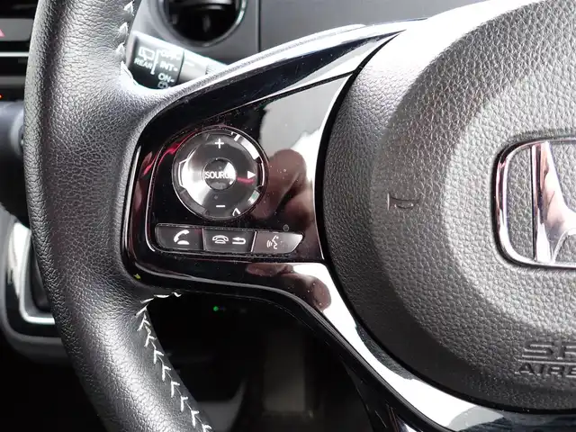 ホンダ Ｎ ＢＯＸ カスタム L ターボ 千葉県 2021(令3)年 1.6万km プラチナホワイトパール 8インチナビ(AVIC-RL811)/・フルセグテレビ/・CD/DVD/・Bluetooth/・ミュージックサーバー/バックカメラ/ドライブレコーダー前後/ETC/ホンダセンシング/・衝突軽減ブレーキ/・誤発進抑制機能/・後方誤発進抑制機能/・歩行者事故低減ステアリング/・路外逸脱抑制機能/・先行車発進お知らせ機能/・標識認識機能/・オートハイビーム/クルーズコントロール/パドルシフト/LEDヘッドライト/LEDフォグライト/両側パワースライドドア /純正15インチAW