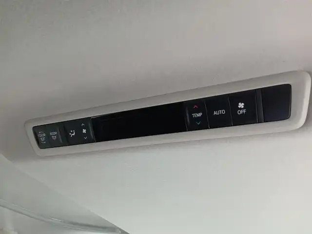 トヨタ ヴェルファイア Z Gエディション 福井県 2019(令1)年 3万km ホワイトパールクリスタルシャイン 純正9型ナビ/CD DVD Bluetooth　フルセグ　AM　FM/両側パワースライドドア/レーダークルーズコントロール/トヨタセーフティセンス/プリクラッシュセーフティシステム/レーンキープアシスト/コーナーセンサー/バックカメラ/ビルトインETC2.0/純正ドライブレコーダー/1.2列目シートヒーター/1.2列目シートベンチレーション/LEDオートライト/社外20インチAW