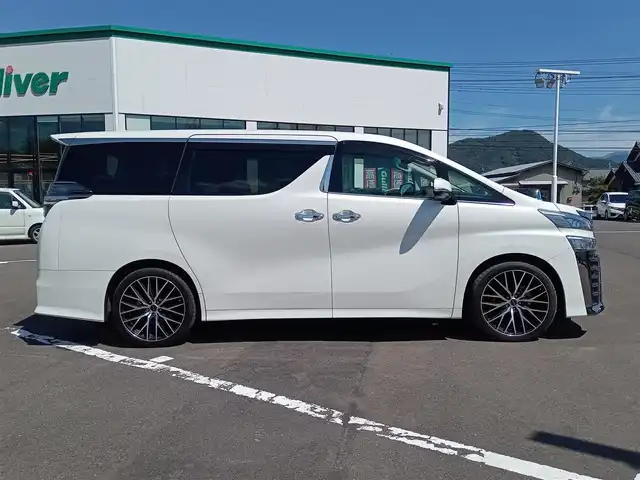 トヨタ ヴェルファイア Z Gエディション 福井県 2019(令1)年 3万km ホワイトパールクリスタルシャイン 純正9型ナビ/CD DVD Bluetooth　フルセグ　AM　FM/両側パワースライドドア/レーダークルーズコントロール/トヨタセーフティセンス/プリクラッシュセーフティシステム/レーンキープアシスト/コーナーセンサー/バックカメラ/ビルトインETC2.0/純正ドライブレコーダー/1.2列目シートヒーター/1.2列目シートベンチレーション/LEDオートライト/社外20インチAW