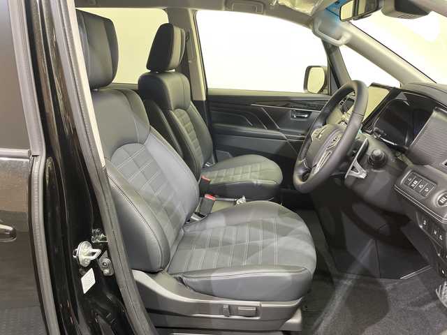 三菱 デリカＤ：５ シャモニー 愛媛県 2025(令7)年 0.1千km ブラックダイヤモンド アルパイン11インチナビ/Bluetooth/フルセグ/レーダークルーズコントロール/バックカメラ/両側電動スライドドア/衝突被害軽減ブレーキ/レーンキープアシスト/ダウンヒルアシストコントロール/ブラインドスポットモニター/電動リアゲート/LEDヘッドライト/オートマチックハイビーム/オートライト/シートヒーター/プッシュスタート/スペアキー