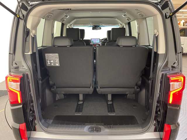 三菱 デリカＤ：５ シャモニー 愛媛県 2025(令7)年 0.1千km ブラックダイヤモンド アルパイン11インチナビ/Bluetooth/フルセグ/レーダークルーズコントロール/バックカメラ/両側電動スライドドア/衝突被害軽減ブレーキ/レーンキープアシスト/ダウンヒルアシストコントロール/ブラインドスポットモニター/電動リアゲート/LEDヘッドライト/オートマチックハイビーム/オートライト/シートヒーター/プッシュスタート/スペアキー