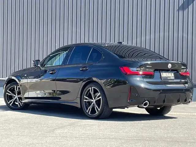 ＢＭＷ ３２０ｄ 青森県 2023(令5)年 4万km 黒 ４WD/純正ナビ/（Bluetooth・AppleCarPlay・USB）/バーチャルコックピット/ヘッドアップディスプレイ/全方位カメラ/ドライブレコーダー/AI音声会話システム/アダプティブクルーズコントロール/レーンキープアシスト/パーキングアシスト/速度制限認識/接近警告/後車追突警告/衝突軽減/アダプティブLEDヘッドライト/ハイビームアシスト/レインセンサー/置くだけ充電/ハーフレザーシート/メモリー付パワーシート/シートヒーター/革巻きステアリング/ステアリングスイッチ/パドルシフト/ウインカーミラー/電動パーキングブレーキ/ウインカーミラー/プッシュスタート/スマートキーX2/エアバック（W・サイド・カーテン）/ABS/横滑り防止機能/取扱説明書/保証書/点検記録簿（R6・R7）