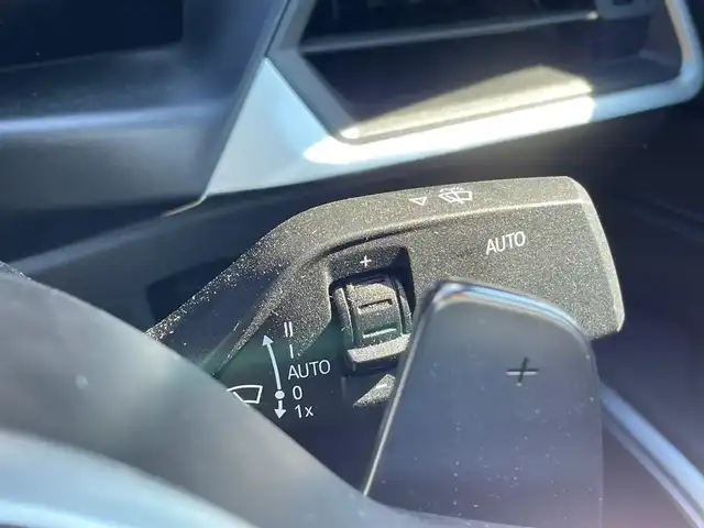 ＢＭＷ ３２０ｄ 青森県 2023(令5)年 4万km 黒 ４WD/純正ナビ/（Bluetooth・AppleCarPlay・USB）/バーチャルコックピット/ヘッドアップディスプレイ/全方位カメラ/ドライブレコーダー/AI音声会話システム/アダプティブクルーズコントロール/レーンキープアシスト/パーキングアシスト/速度制限認識/接近警告/後車追突警告/衝突軽減/アダプティブLEDヘッドライト/ハイビームアシスト/レインセンサー/置くだけ充電/ハーフレザーシート/メモリー付パワーシート/シートヒーター/革巻きステアリング/ステアリングスイッチ/パドルシフト/ウインカーミラー/電動パーキングブレーキ/ウインカーミラー/プッシュスタート/スマートキーX2/エアバック（W・サイド・カーテン）/ABS/横滑り防止機能/取扱説明書/保証書/点検記録簿（R6・R7）