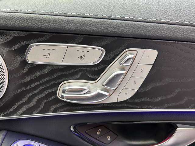 メルセデス・ベンツ ＧＬＣ２２０ d 4マチック AMGライン 千葉県 2020(令2)年 7.1万km オブシディアンブラック レザーエクスクルーシブＰＫＧ　/サンルーフ　/Ｂｕｒｍｅｓｔｅｒ　/黒革シート　/ベンチレーション　/シートヒーター　/パワーシート　/アンビエントライト　/電動リアゲート　/３６０°カメラ/レーダーセーフティＰＫＧ