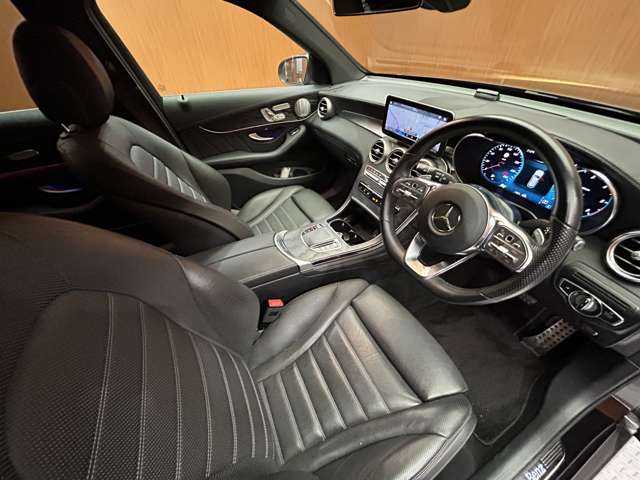 メルセデス・ベンツ ＧＬＣ２２０ d 4マチック AMGライン 千葉県 2020(令2)年 7.1万km オブシディアンブラック レザーエクスクルーシブＰＫＧ　/サンルーフ　/Ｂｕｒｍｅｓｔｅｒ　/黒革シート　/ベンチレーション　/シートヒーター　/パワーシート　/アンビエントライト　/電動リアゲート　/３６０°カメラ/レーダーセーフティＰＫＧ